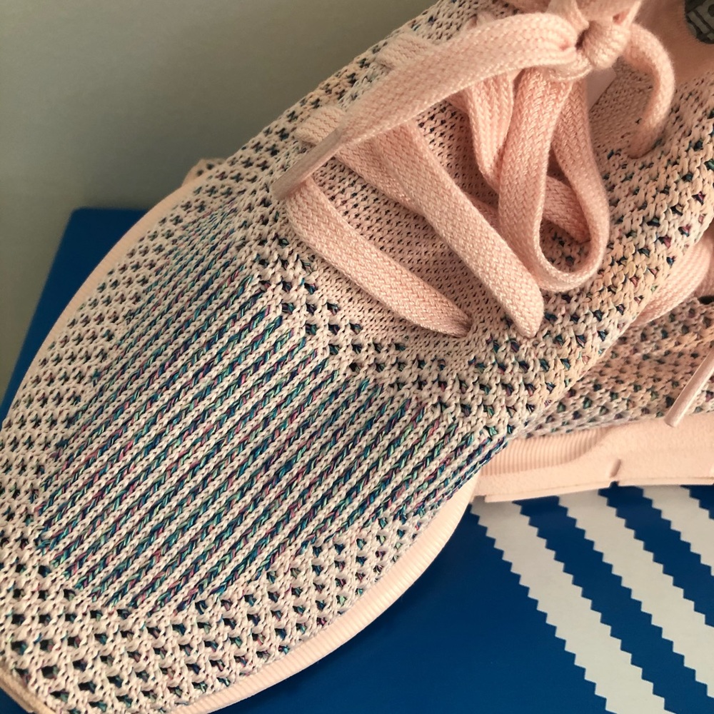 Adidas Swift Run Runners - Picture 2 of 4